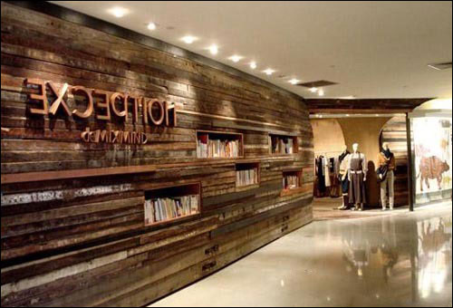 李寧巨虧例外走紅 本土服裝升級路在何方？